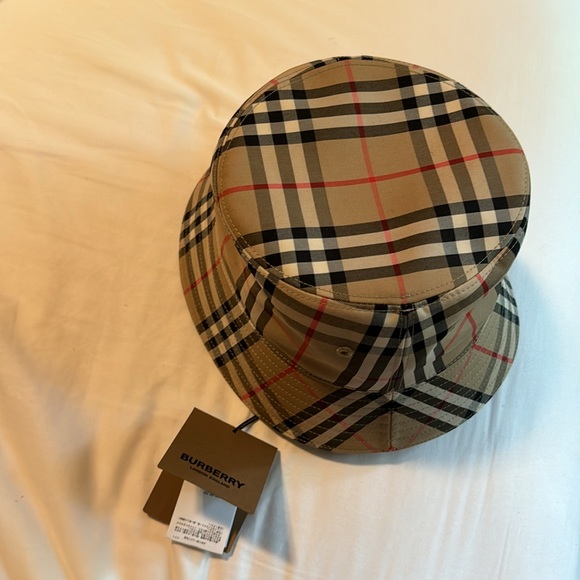 BURBERRY - Picture 5 of 6